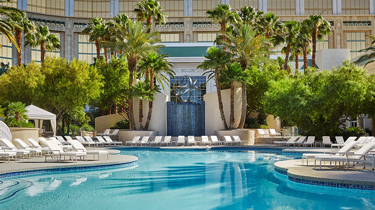 four seasons hotel las vegas pool1