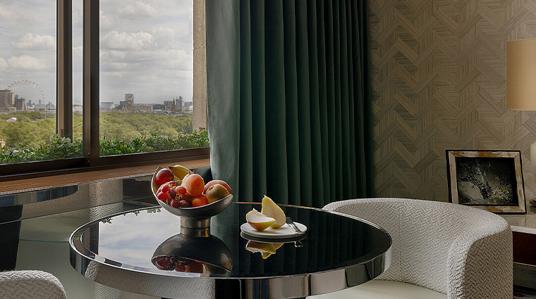 four seasons hotel london at park lane living room detail2