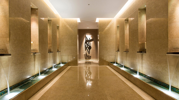 four seasons hotel riyadh at kingdom centre hallway