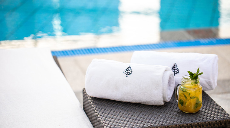 four seasons hotel riyadh at kingdom centre poolside towels