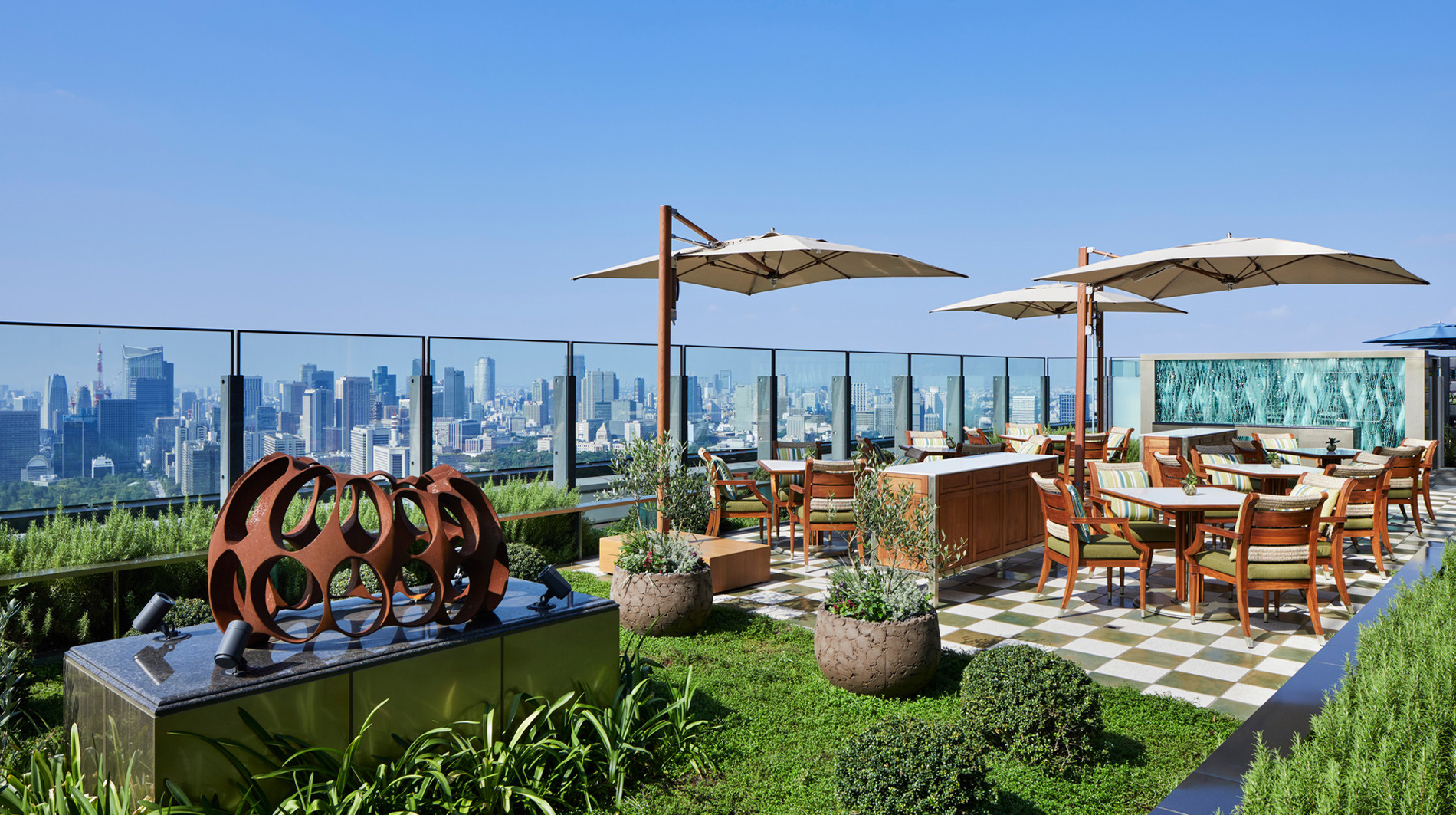 four seasons hotel tokyo at otemachi location