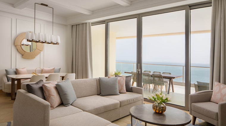 four seasons resort and residences at the pearl qatar 2 bedroom apartment living room