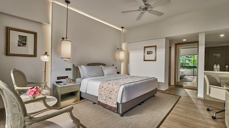 goodwood park hotel balcony suite2