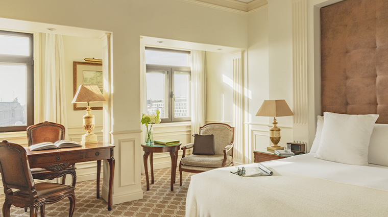 gran melia fenix deluxe