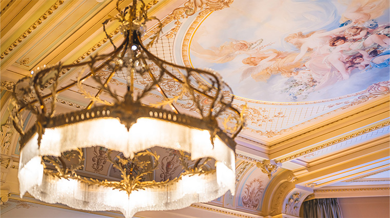 grand hotel kronenhof lobby chandelier