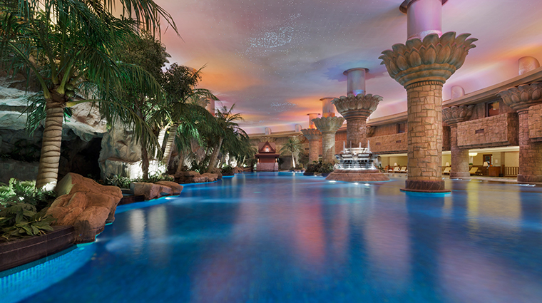 grand hyatt beijing swimming pool