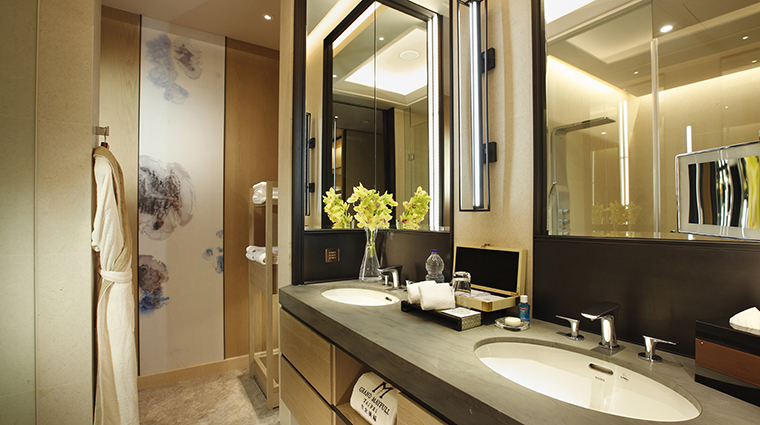 grand mayfull hotel taipei Executive Room bathroom
