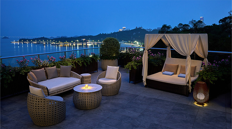grand ocean view hotel zhuhai pool bar