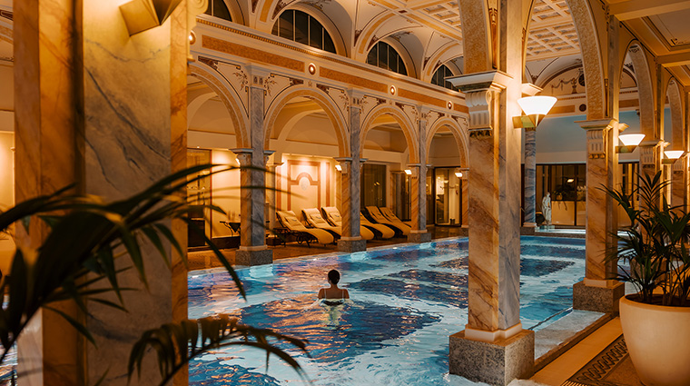 grand resort bad ragaz spa pool