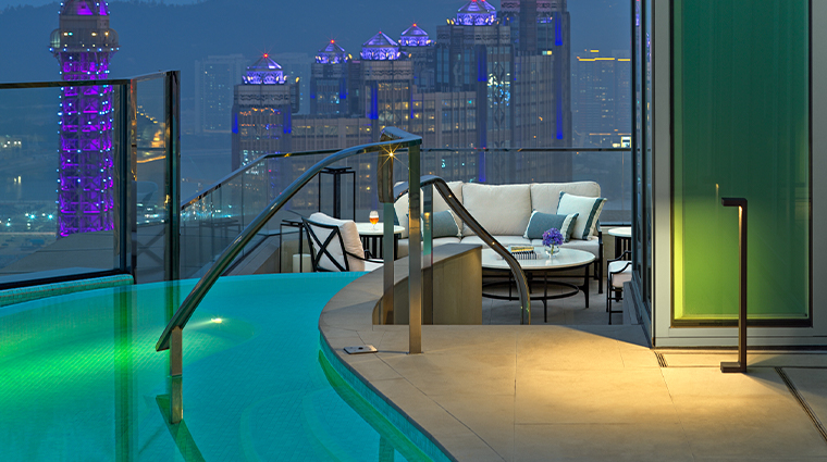 grand suites at four seasons hotel macao cotai strip pool terrace
