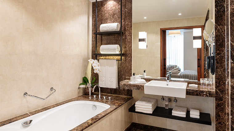 grosvenor house a luxury collection hotel dubai deluxe bathroom