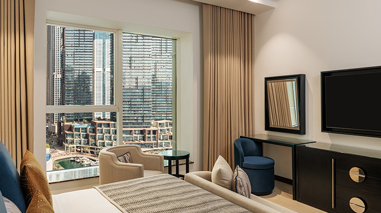 grosvenor house a luxury collection hotel dubai suite master bedroom