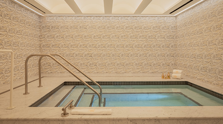 guerlain wellness spa at regent santa monica beach pool