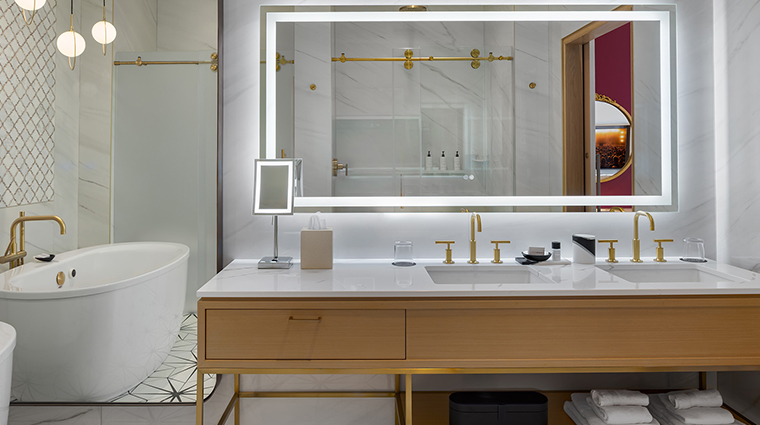 hard rock hotel london ontario suite washroom2