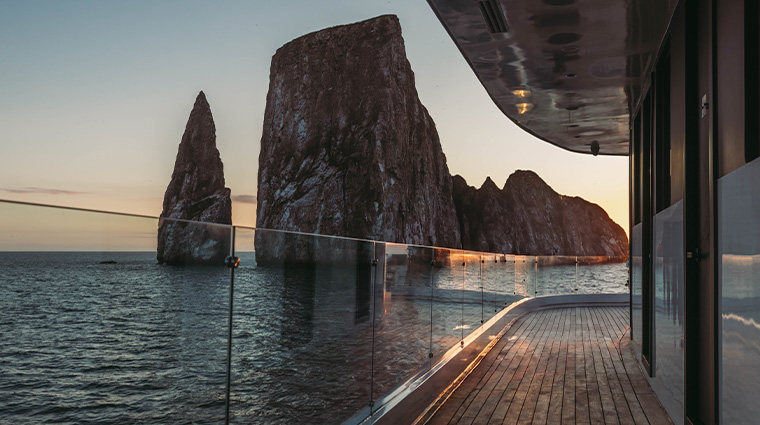 hermes mega catamaran panoramic deck