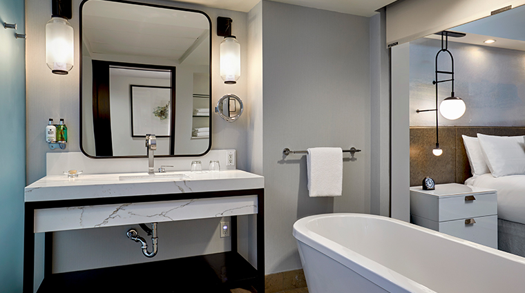 loews hotel 1000 seattle bathroom