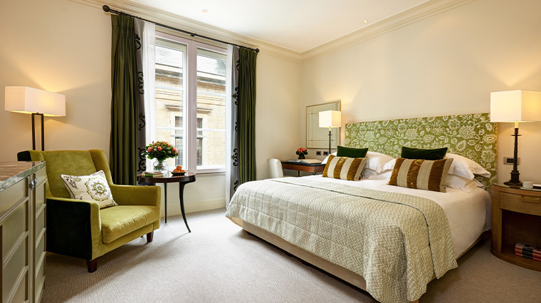 hotel amigo classic room