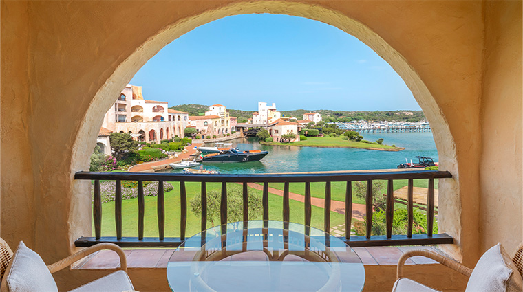 cala di volpe room view