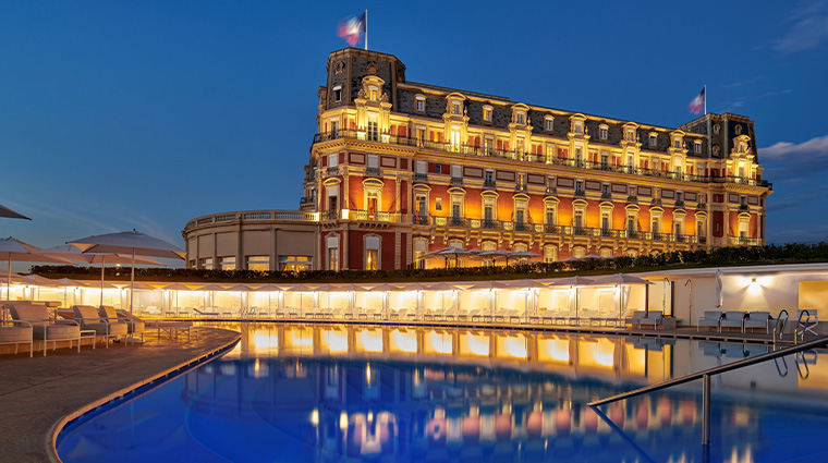 hotel du palais biarritz club imperial day night