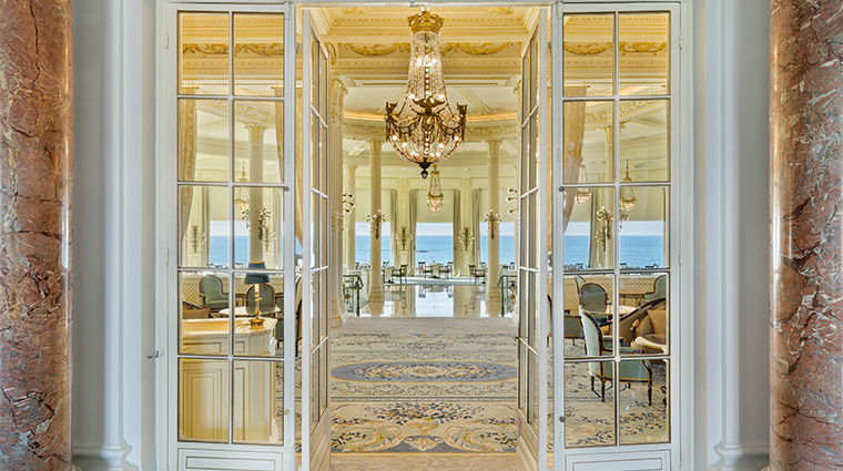 hotel du palais biarritz la rotonde entrance