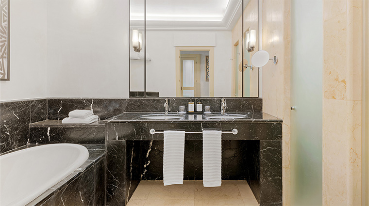 gran marbella resort beach club bathroom