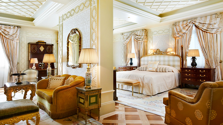 hotel grande bretagne a luxury collection hotel athens royal suite bedroom