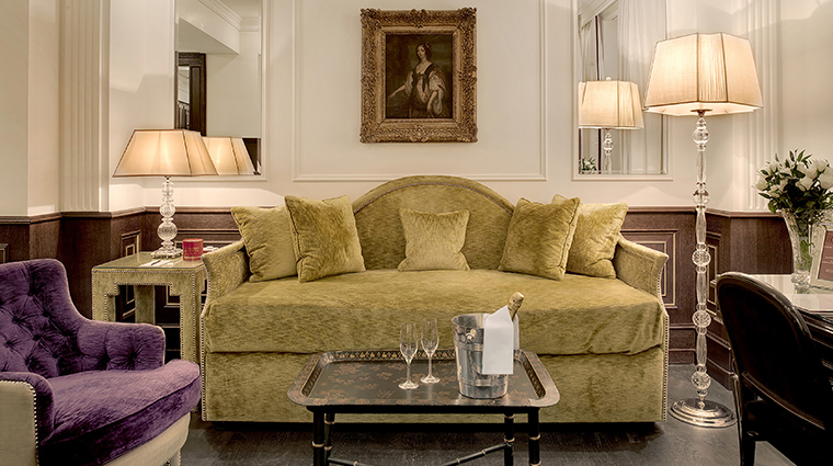 hotel hassler roma classic suite living room