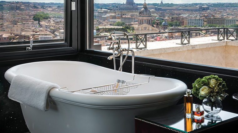 hotel hassler roma penthouse bathroom
