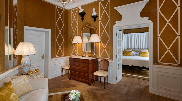 hotel helvetia bristol new heritage suite2