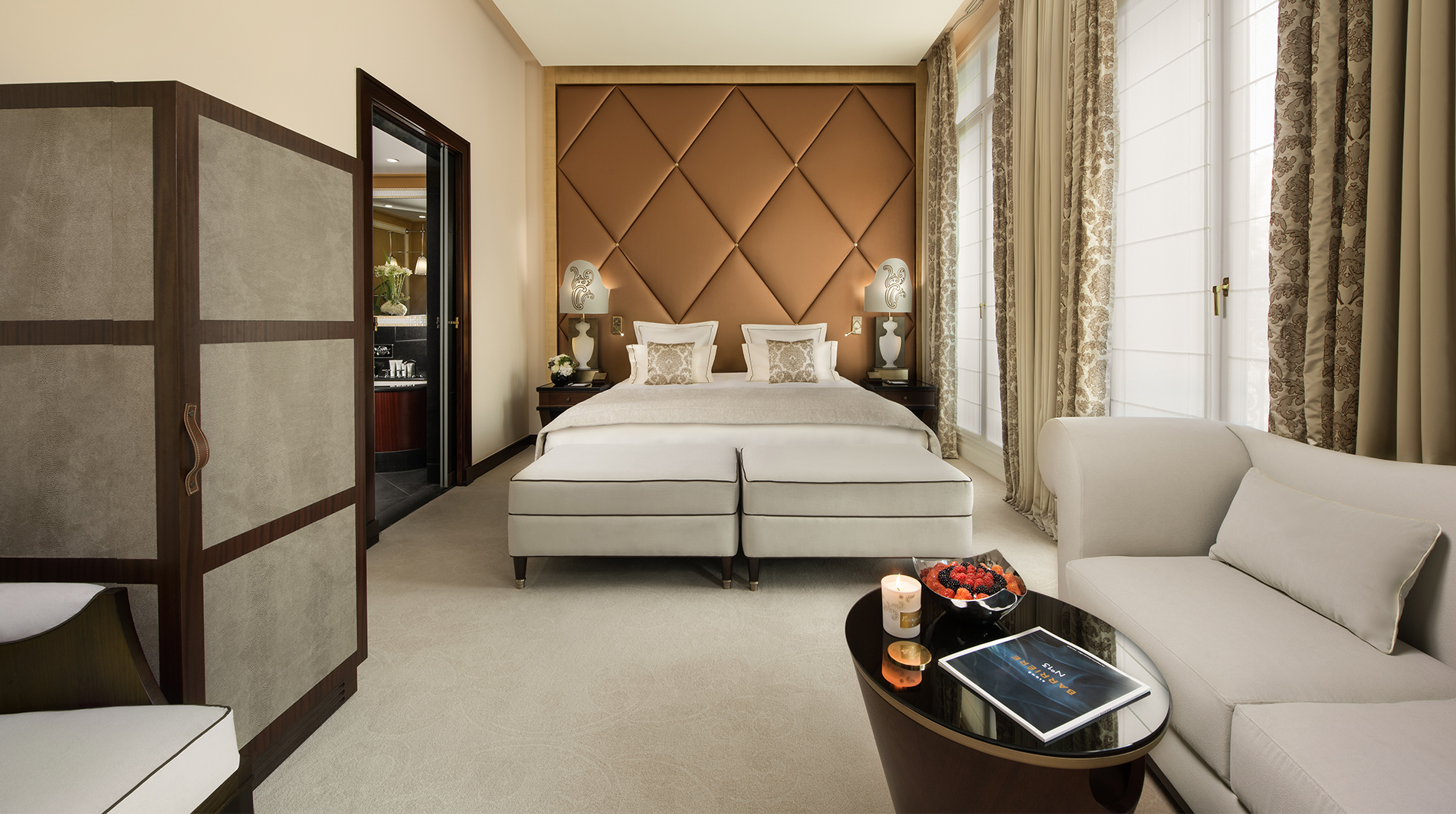 Hôtel Barrière Le Fouquet's Paris - Paris Hotels - Paris, France ...