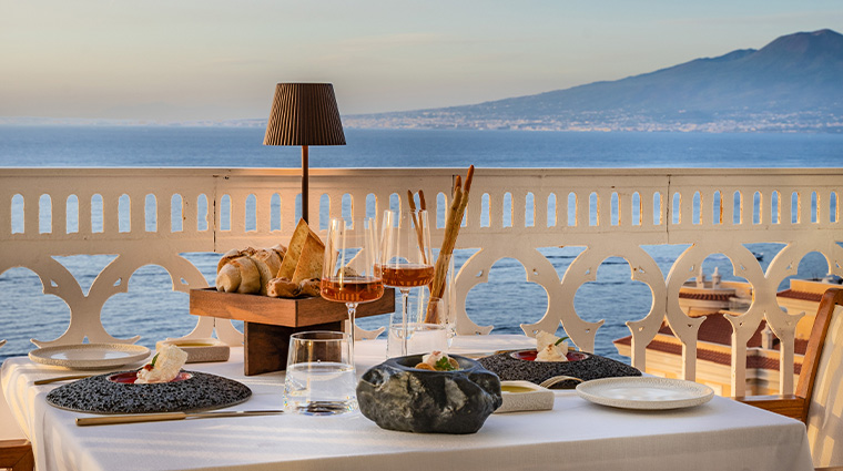 hotel mediterraneo sorrento Vesuvio outside seating
