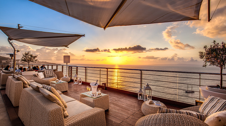 hotel mediterraneo sorrento vista sky bar sunset