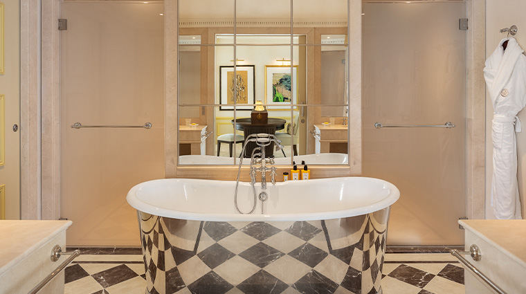 hotel metropole monte carlo junior suite bathroom