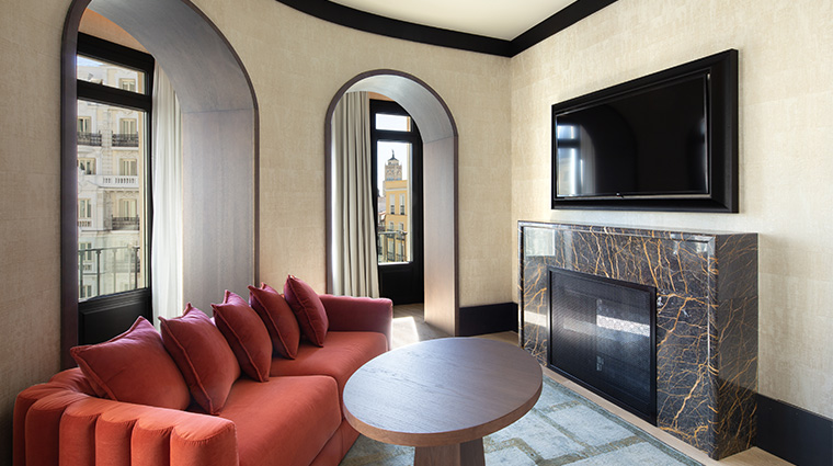 hotel montera madrid curio collection by hilton corinto3