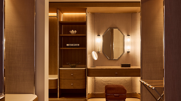 hotel palais de la mediterranee dressingcloset