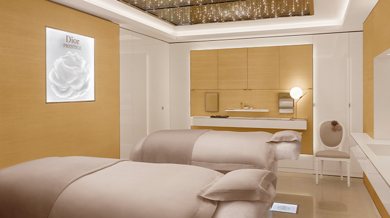 hotel plaza athenee paris new spa treatment room