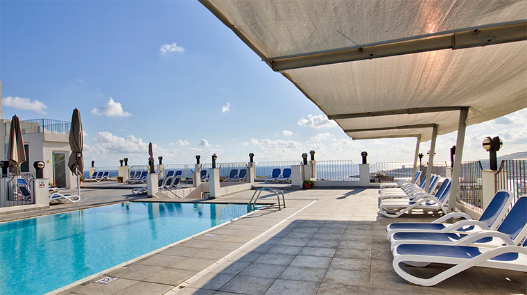 hotel santana outdoor pool deck