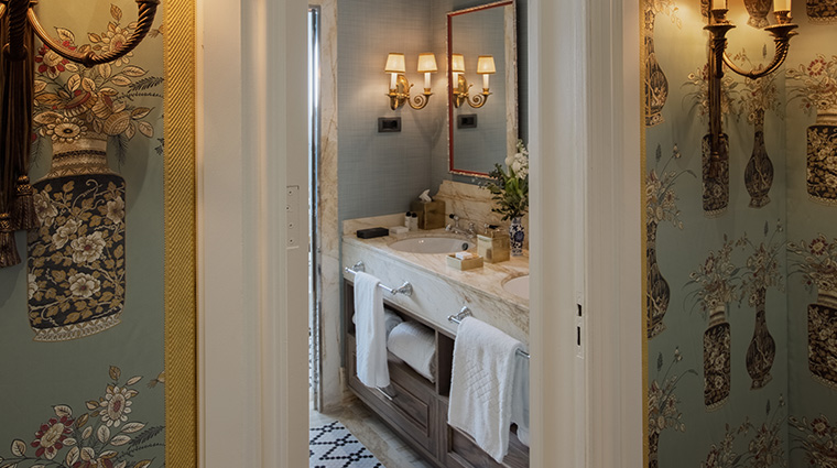 hotel santo mauro autograph collection luxury suite bathroom