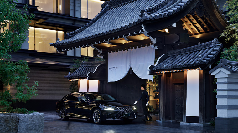 hotel the mitsui kyoto a luxury collection hotel spa entrance car