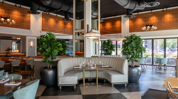 hutton hotel Evelyns restaurant2