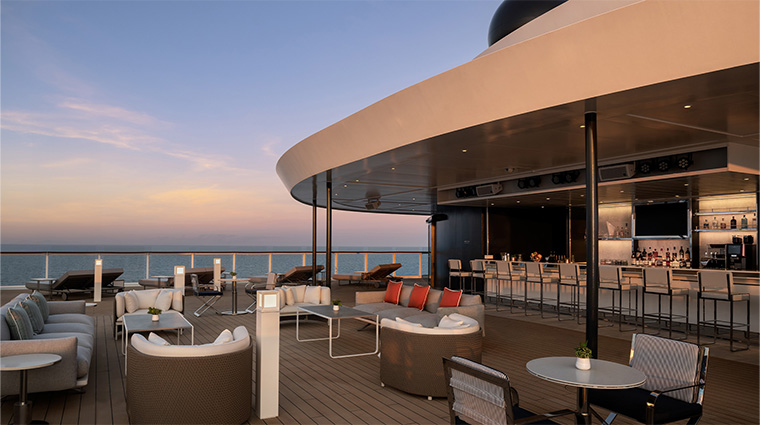 ilma pool bar