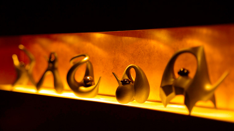 Property InagikuGrandeJapaneseRestaurant Restaurant Artwork FourSeasonsHotelsLimited
