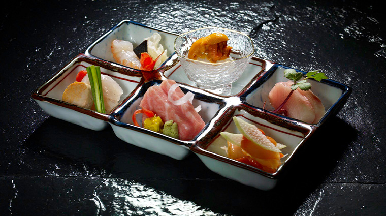 Property InagikuGrandeJapaneseRestaurant Restaurant DeluxeSashimiPlatter FourSeasonsHotelsLimited