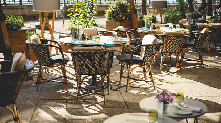 intercontinental budapest corso outdoor seating