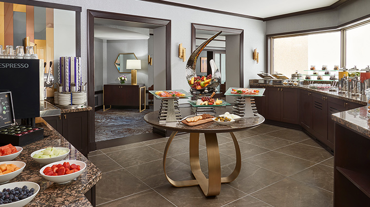 inter continental toronto centre club floor breakfast area