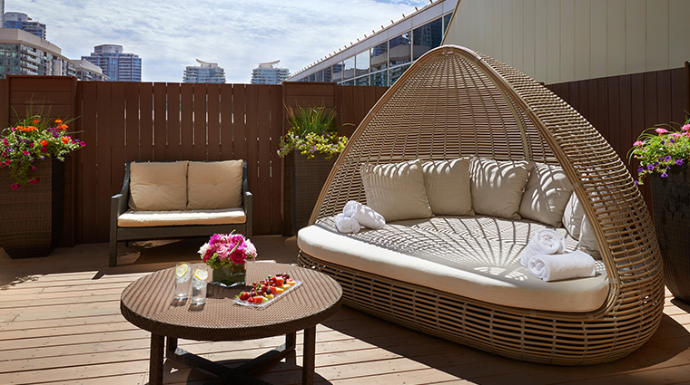 inter continental toronto centre spa patio