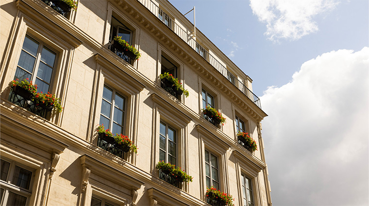 jk place paris facade