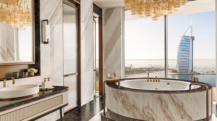 jumeirah marsa al arab presedential suite main bathroom