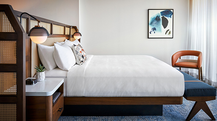 jw marriott desert springs resort and spa griffin suite bed