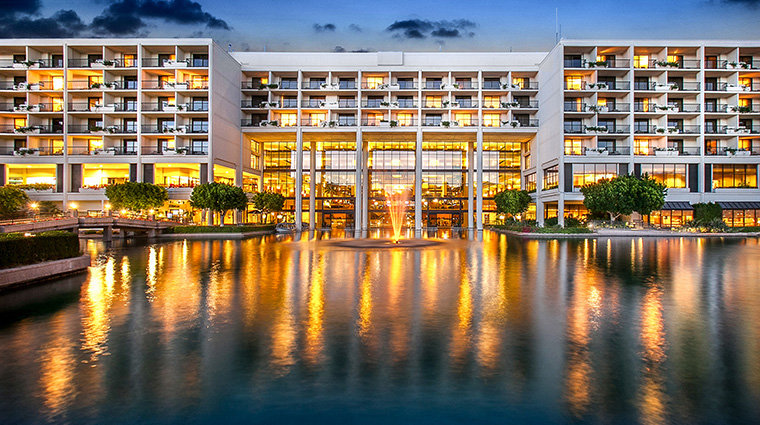 jw marriott desert springs resort and spa lake